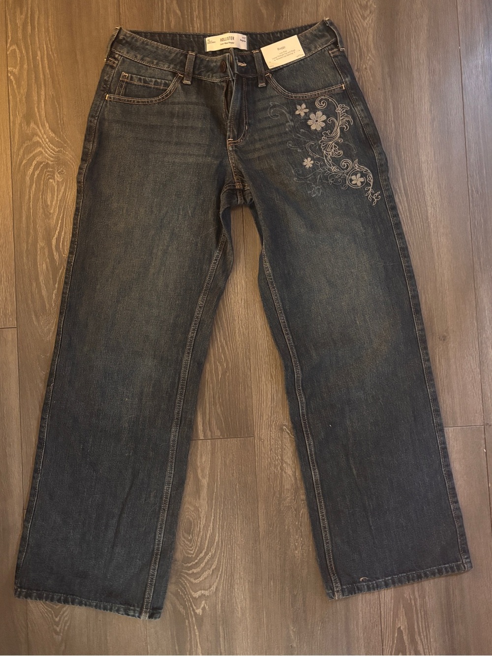 Hollister Women's Dark Blue Relaxed Jeans with Floral Embroidery